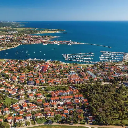 Stunning In With Swimming Pool * Umag
